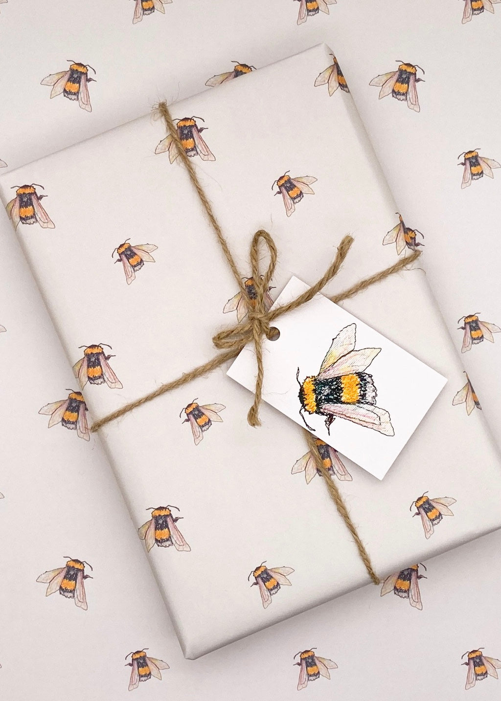 Francesca Kemp - Bee Gift Wrap & Tag