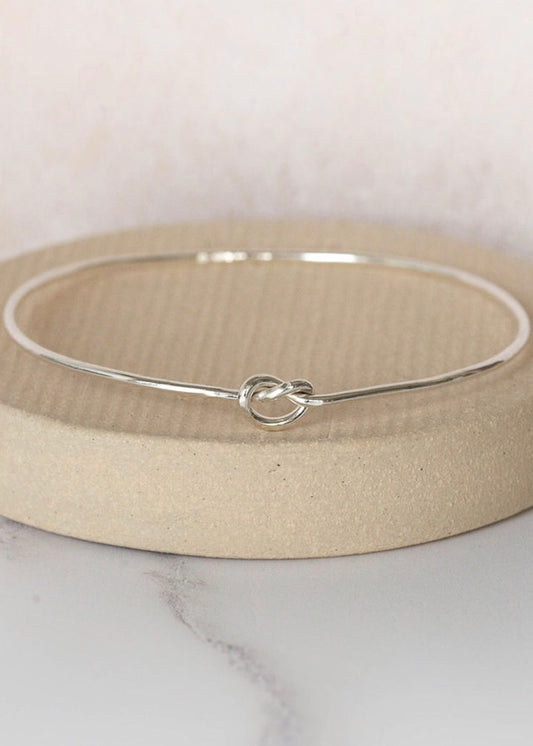 Lucy Kemp - Sterling Silver Love Knot Bangle